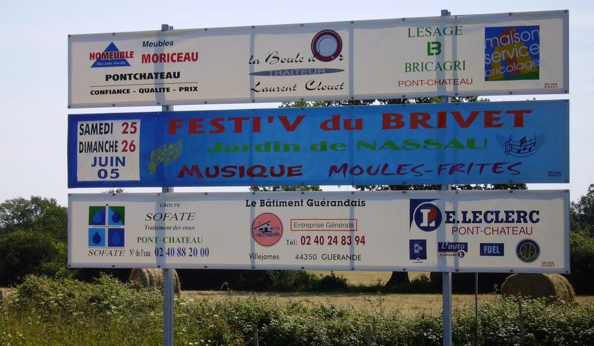 Signalétique bord de route